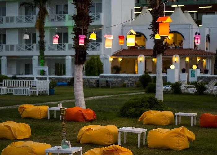 Casa & Blanca (adults Only)